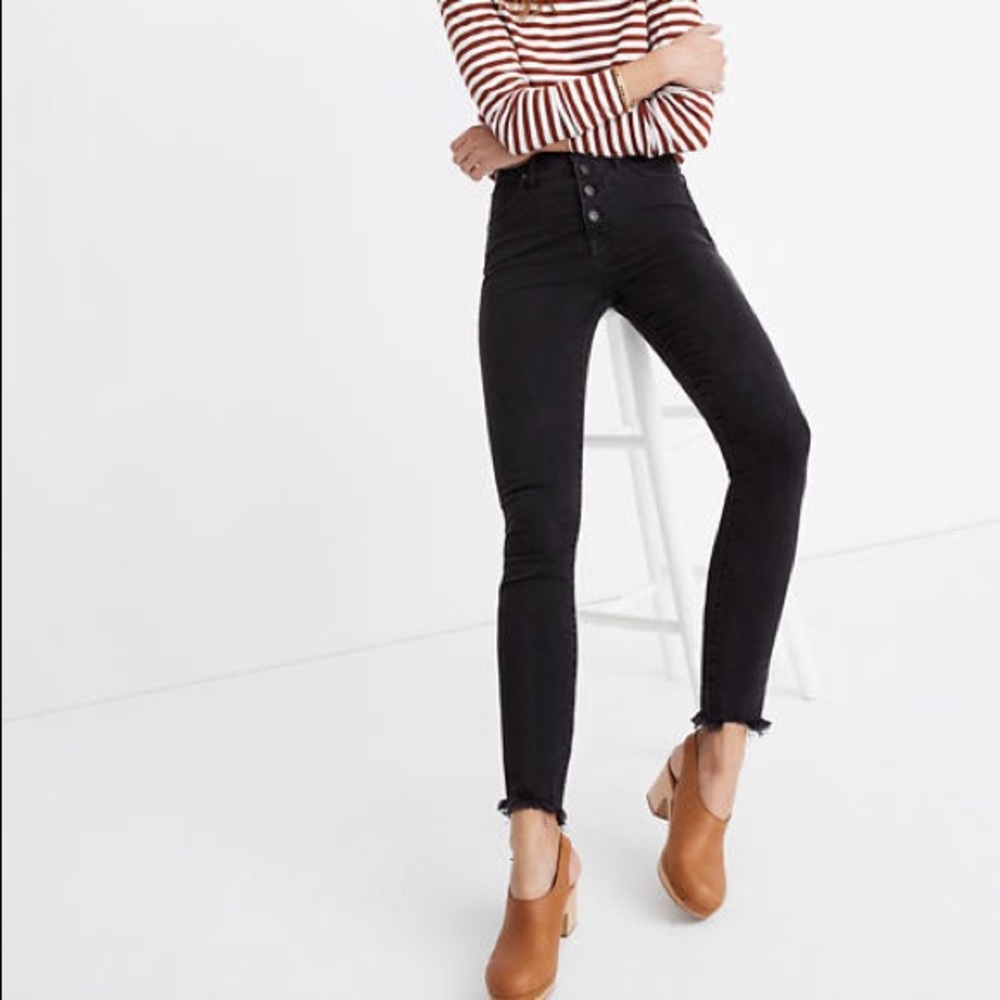 10" High-Rise Skinny Jeans in Berkeley Black